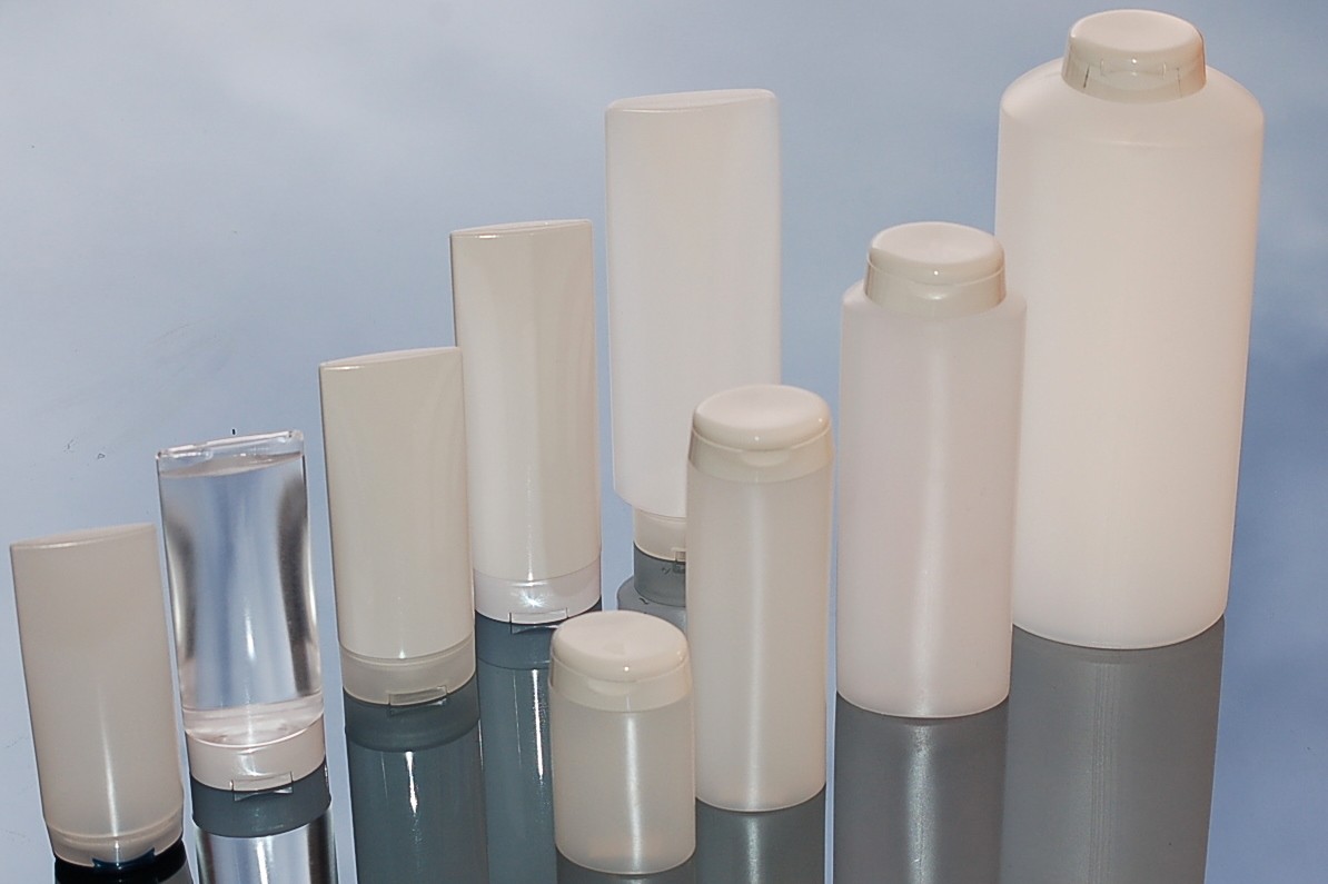 Functional food packaging: jars and bottles for nutrition, powders and gummies.